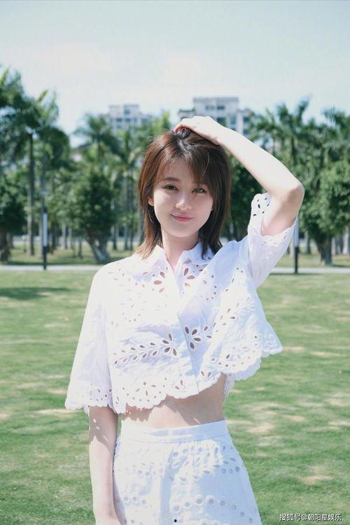 娱乐吃瓜君吴宣仪,娱乐吃瓜界的时尚宠儿